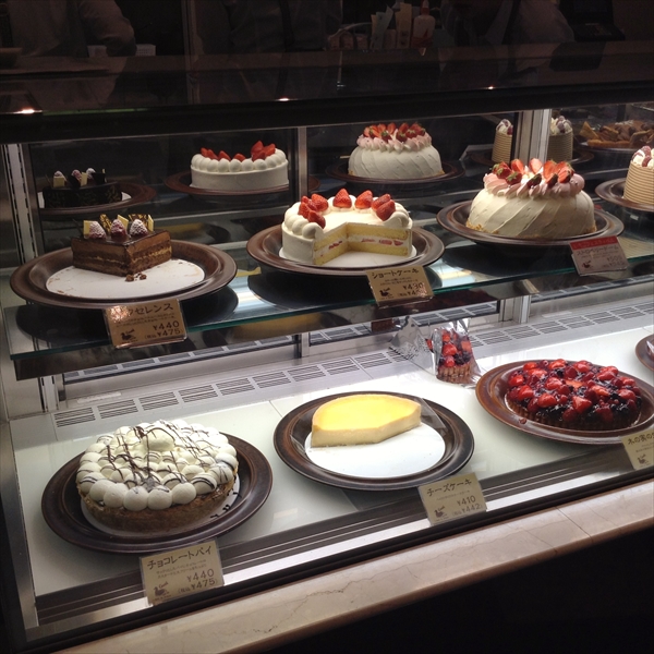 Canard カナール 戸塚 スペシャリテの インペリアル は上品な仕上がりのショートケーキ スイーツ弁理士が行く