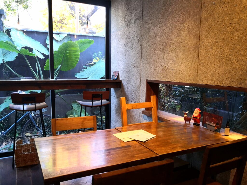 店内の雰囲気｜HAGISO／HAGI CAFE