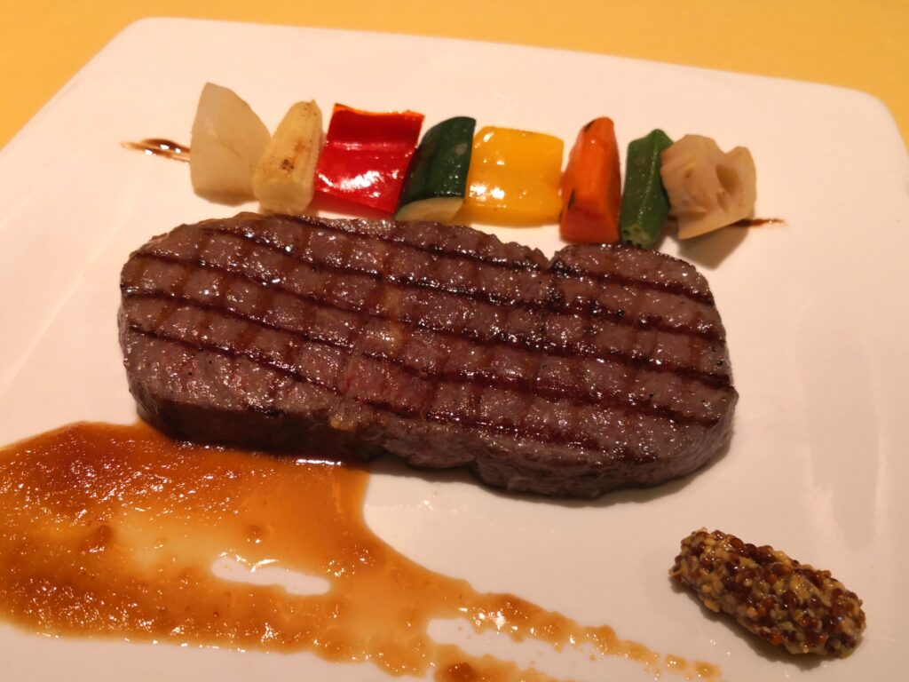 牛サーロインステーキ｜Restaurant MOMO