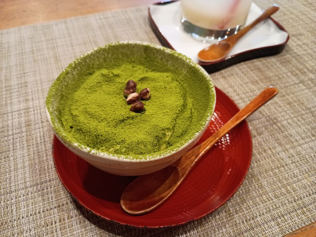 抹茶のティラミス｜寺カフェ茶庭